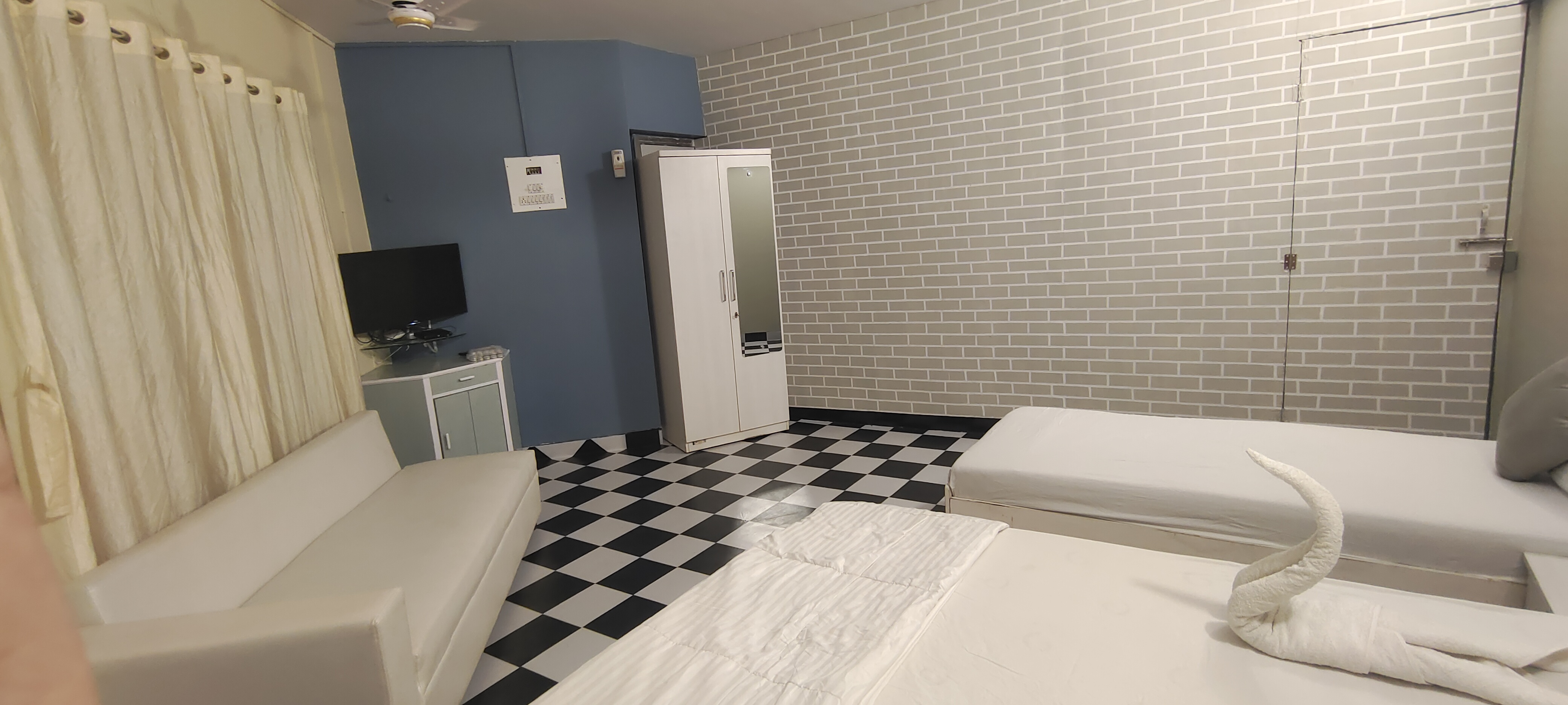 room-3